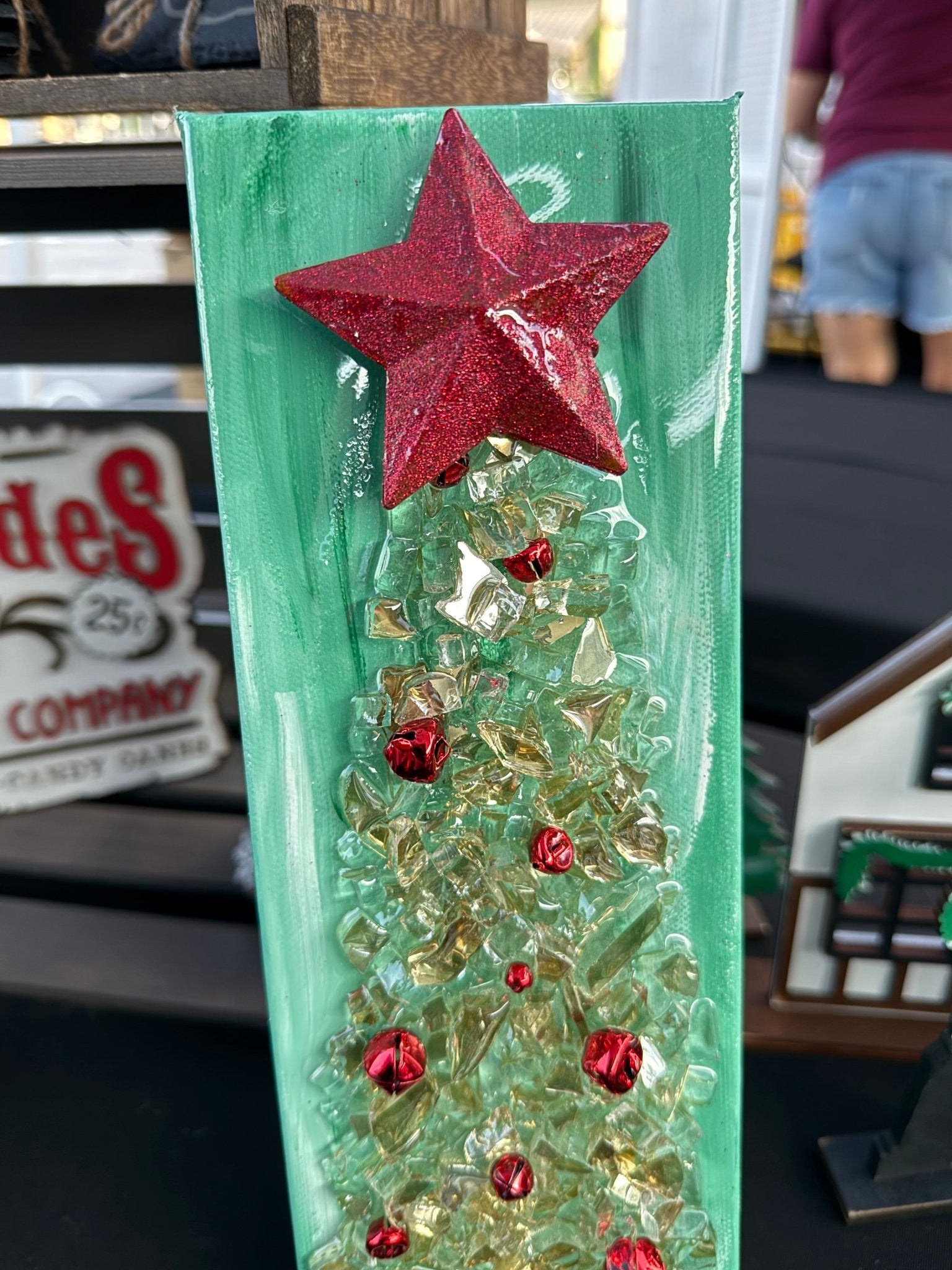 Green Christmas Tree Resin Frame - Nifty Decor & More