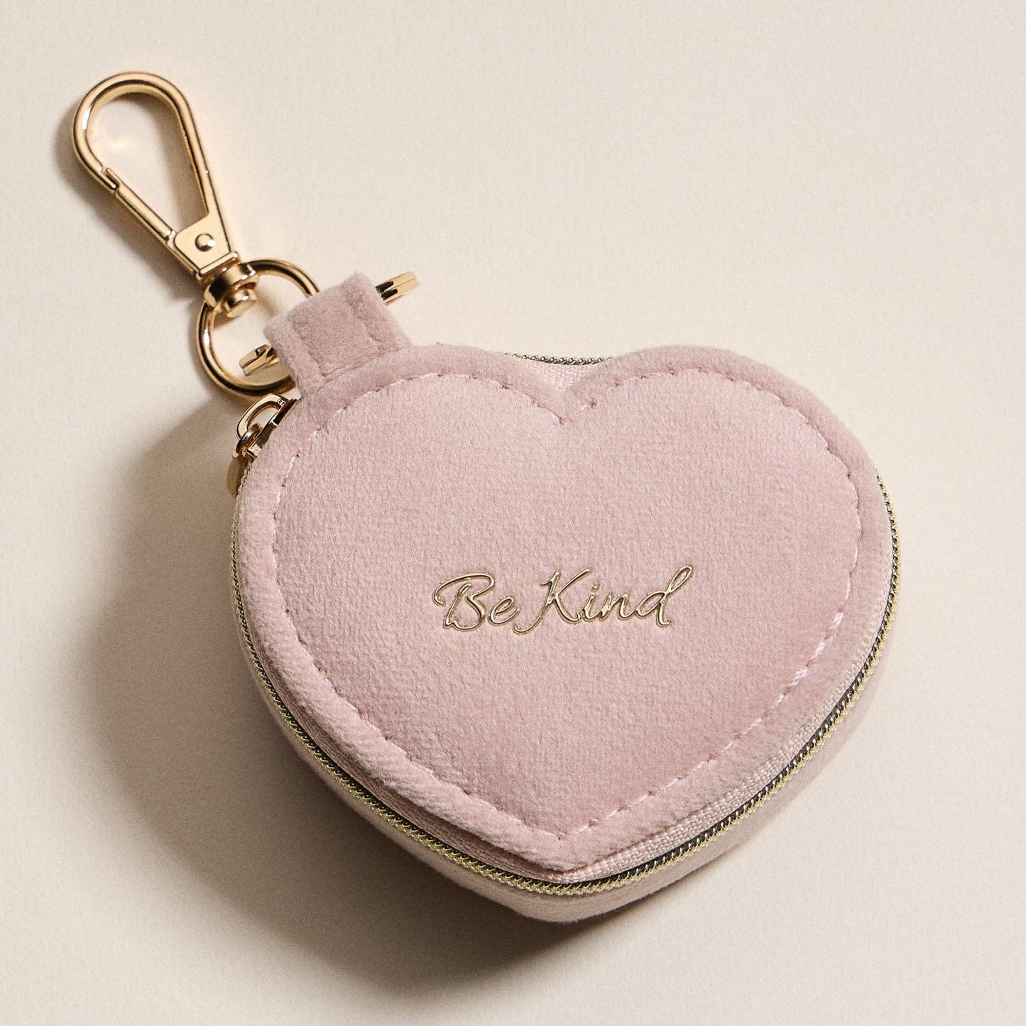Heart-Shaped Jewelry Travel Case with Keychain – Pink Velvet “Be Kind” ONE PK