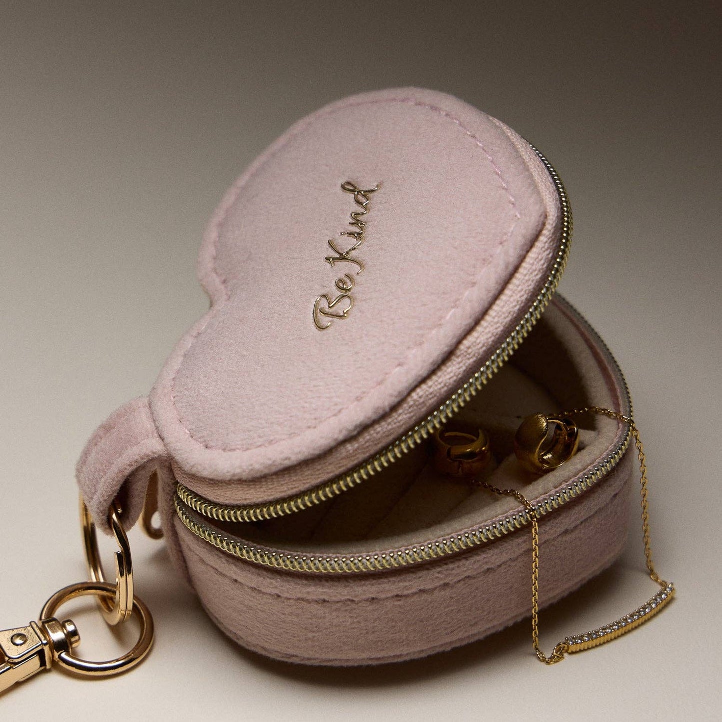 Heart-Shaped Jewelry Travel Case with Keychain – Pink Velvet “Be Kind”