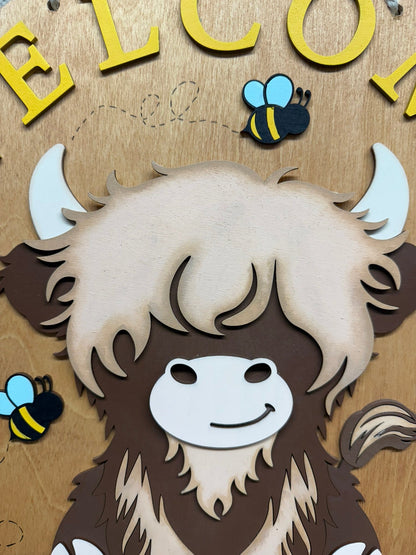 Highland cow welcome sign, charming springtime design with bumblebees, rustic farmhouse decor, ideal spring housewarming gift
