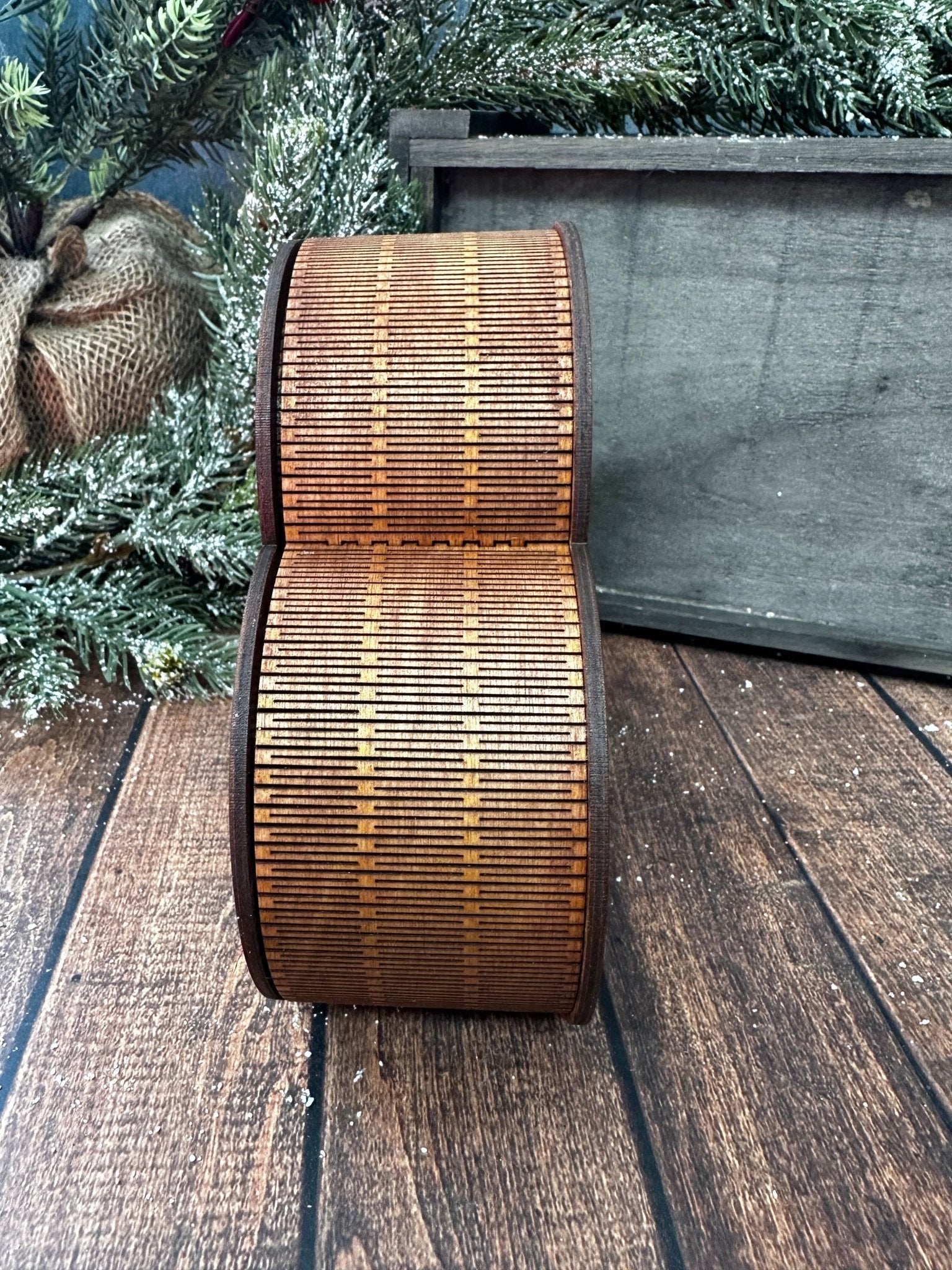 I Love You - Heart shaped box | Valentine wood box - Nifty Decor & More