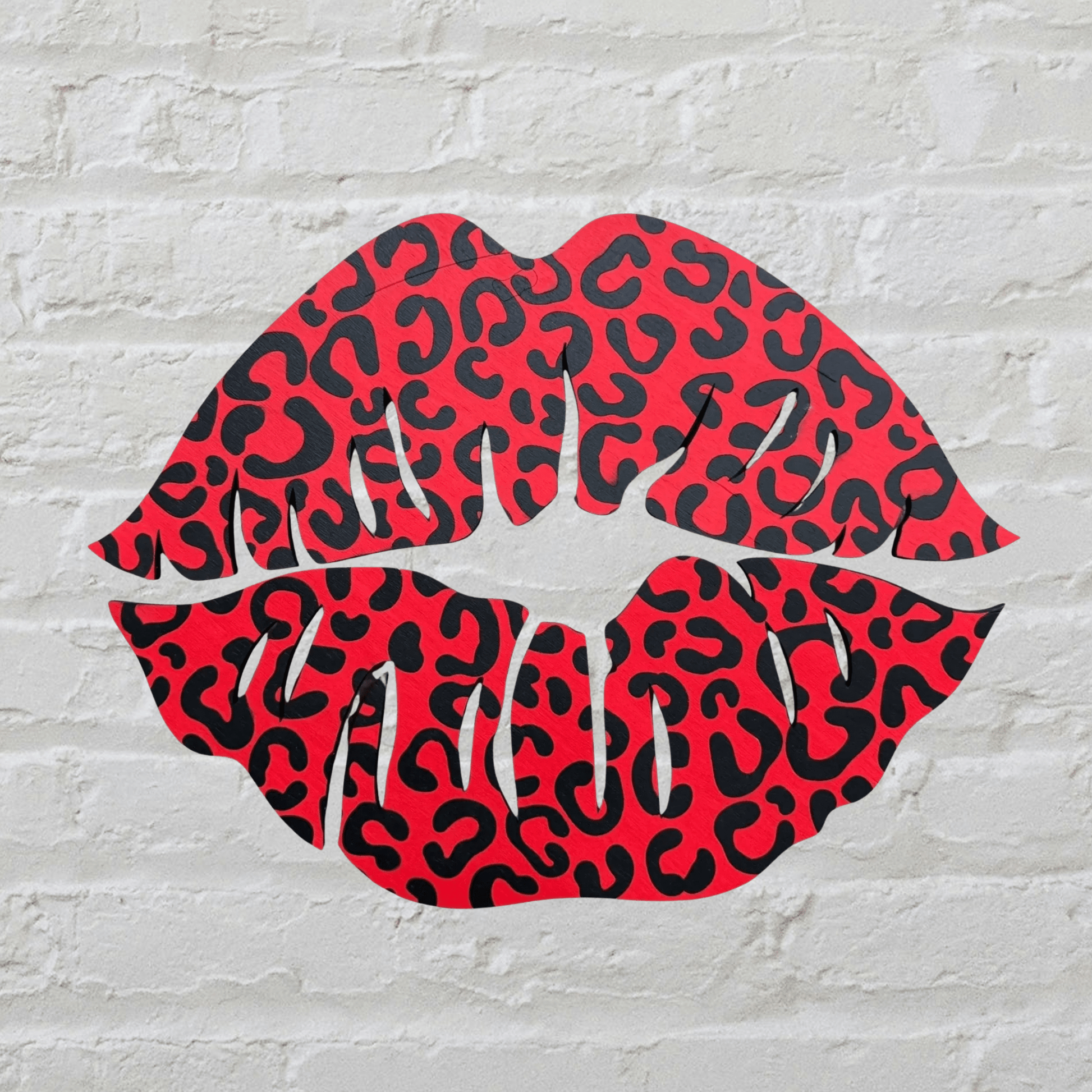 Leopard Print Red Black Lips Wall Hanger, Preppy Eye-Catching Animal Print Wall Art for Trendy Spaces, Perfect Gift for Bold Decor Fans Wall Decor