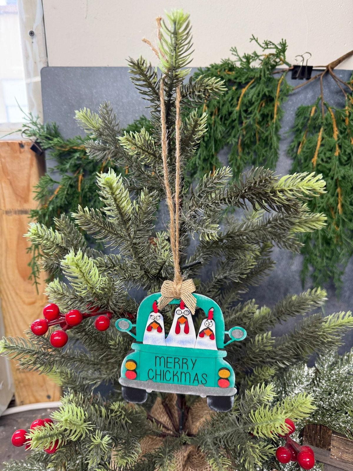 Merry Chickmas Ornament - Nifty Decor & More