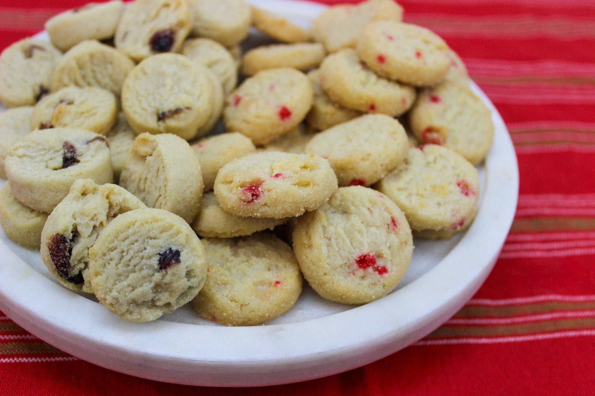 Metallic Deco Tube: White Chocolate & Cranberry Cookies - Nifty Decor & More