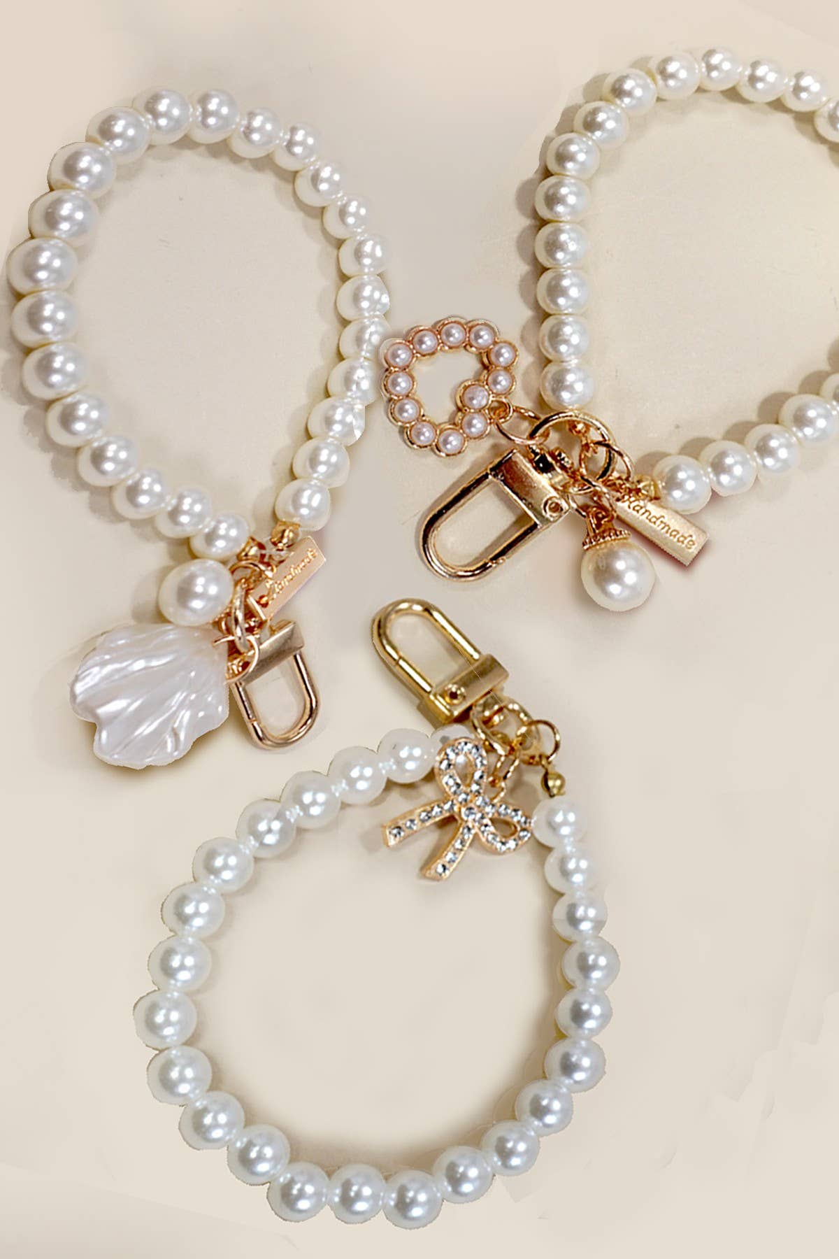 Pearl Bow Heart Seashell Keychain, Chic Bag Charm for Everyday Style, Adorable Gift for Her, Summer Beach Vibes Essential - Nifty Decor & More