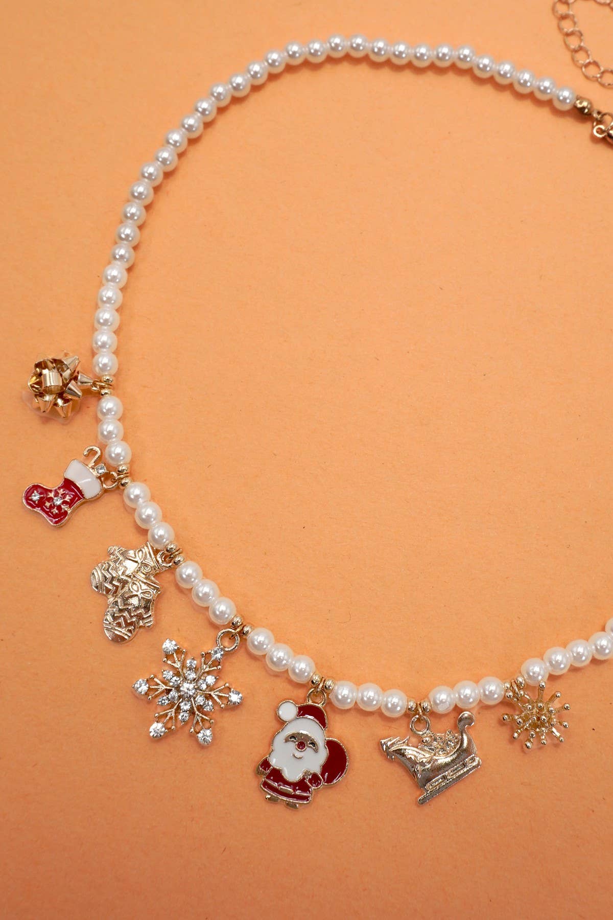 Pearl Chain Necklace with Christmas Charms | 80N91725 - Nifty Decor & More