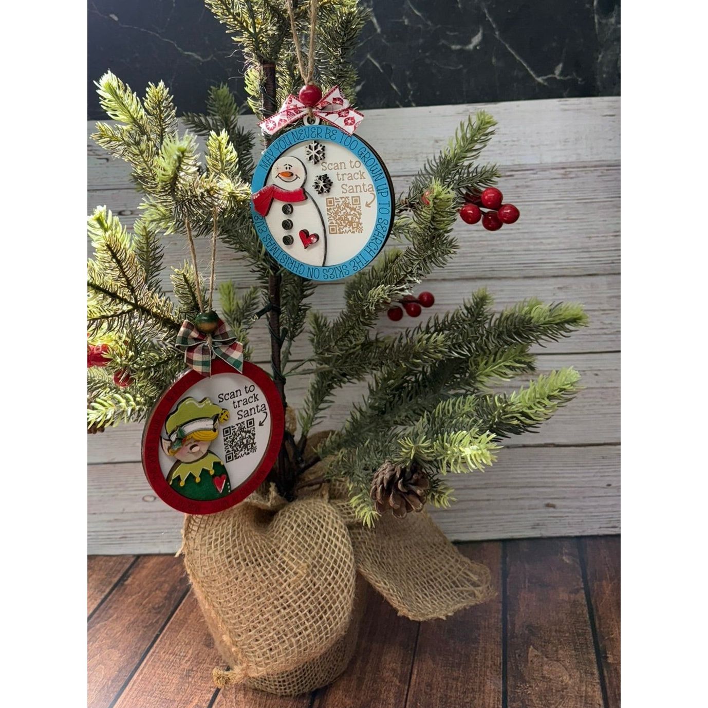 Santa Tracker Christmas Ornaments - Nifty Decor & More