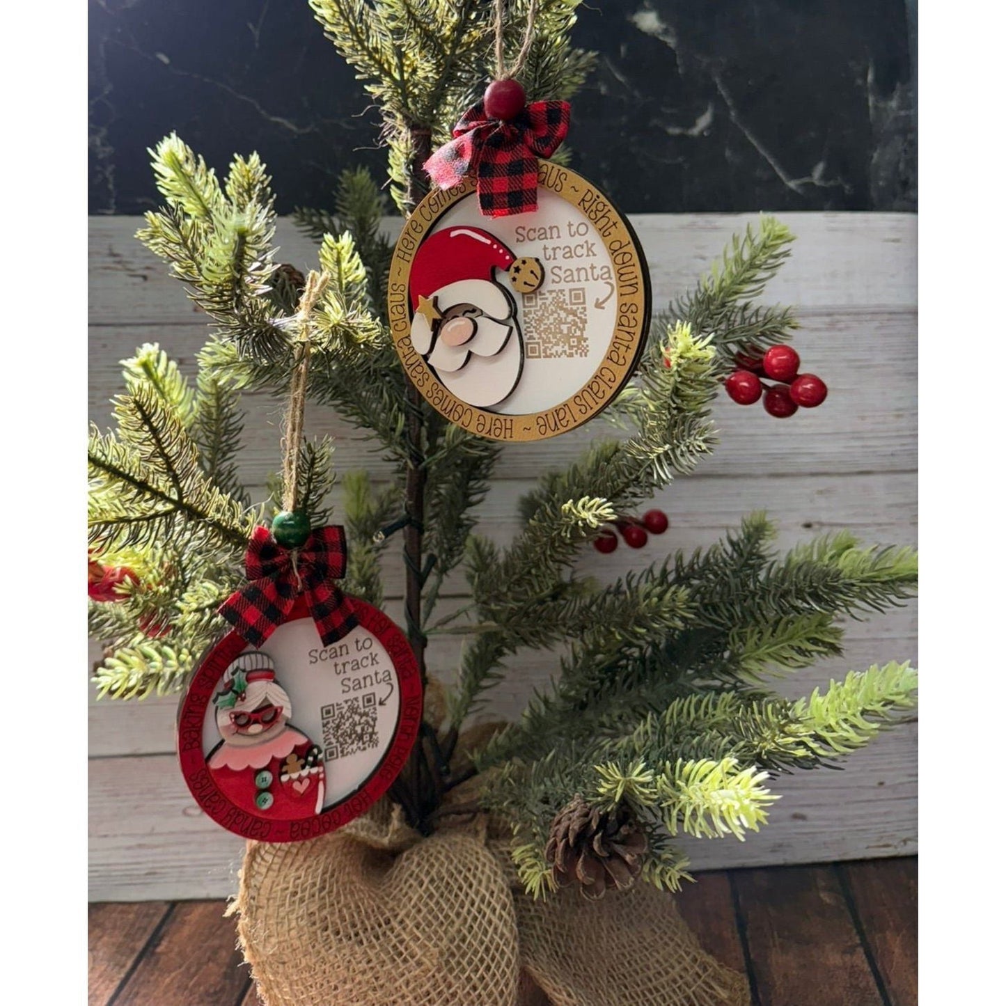 Santa Tracker Christmas Ornaments - Nifty Decor & More