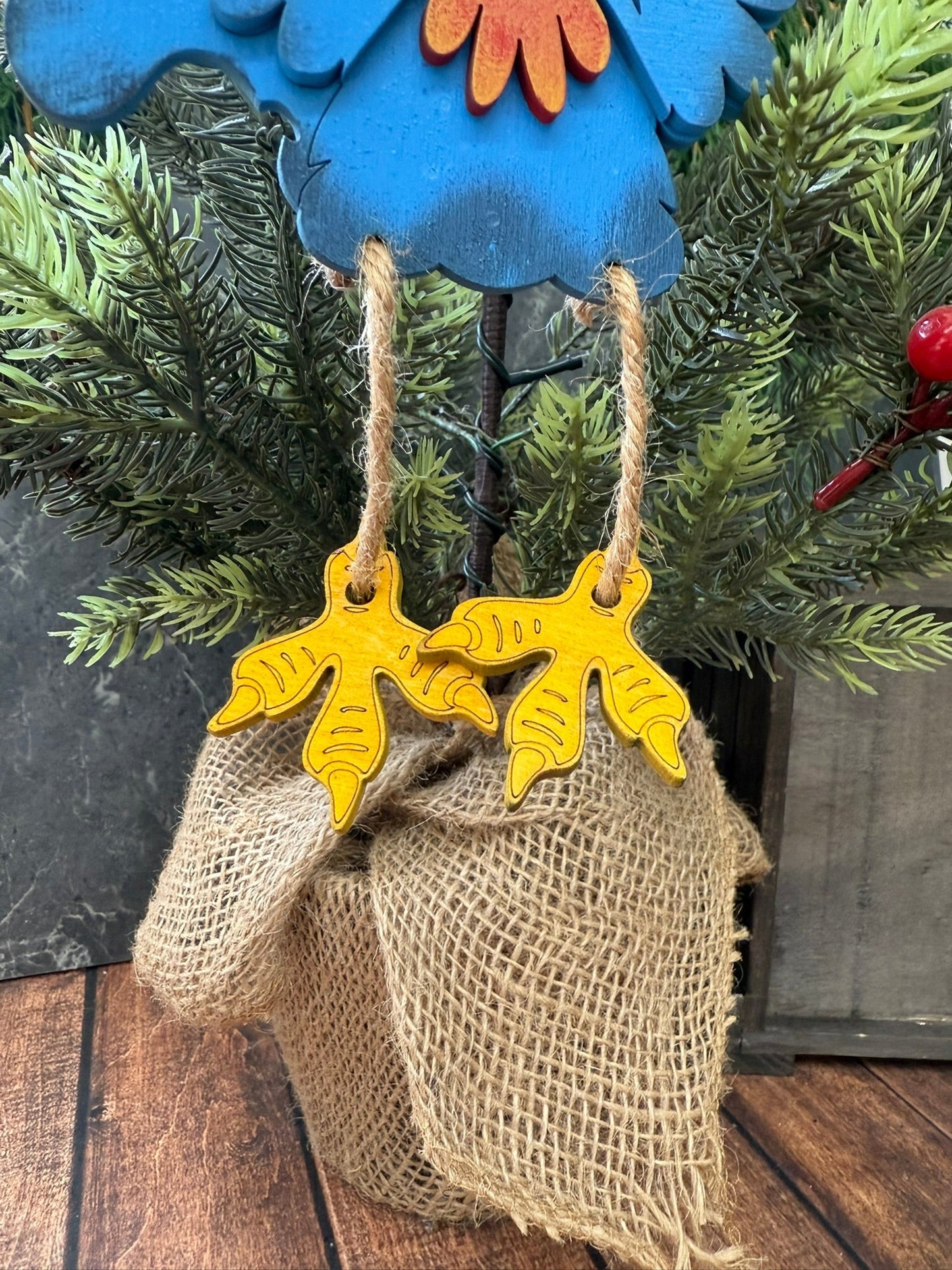 Sassy Wooden Chicken Ornament - Nifty Decor & More
