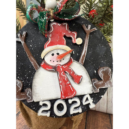 Sitting Snowman Ornament - Nifty Decor & More