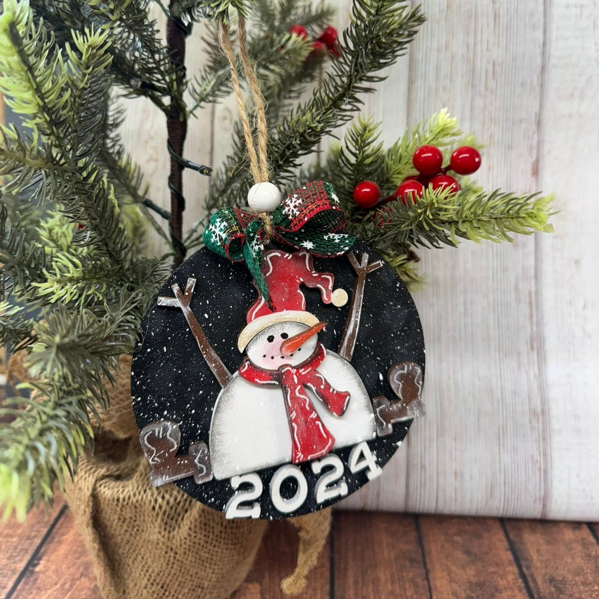 Sitting Snowman Ornament - Nifty Decor & More