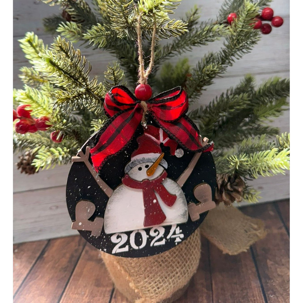 Sitting Snowman Ornament - Nifty Decor & More