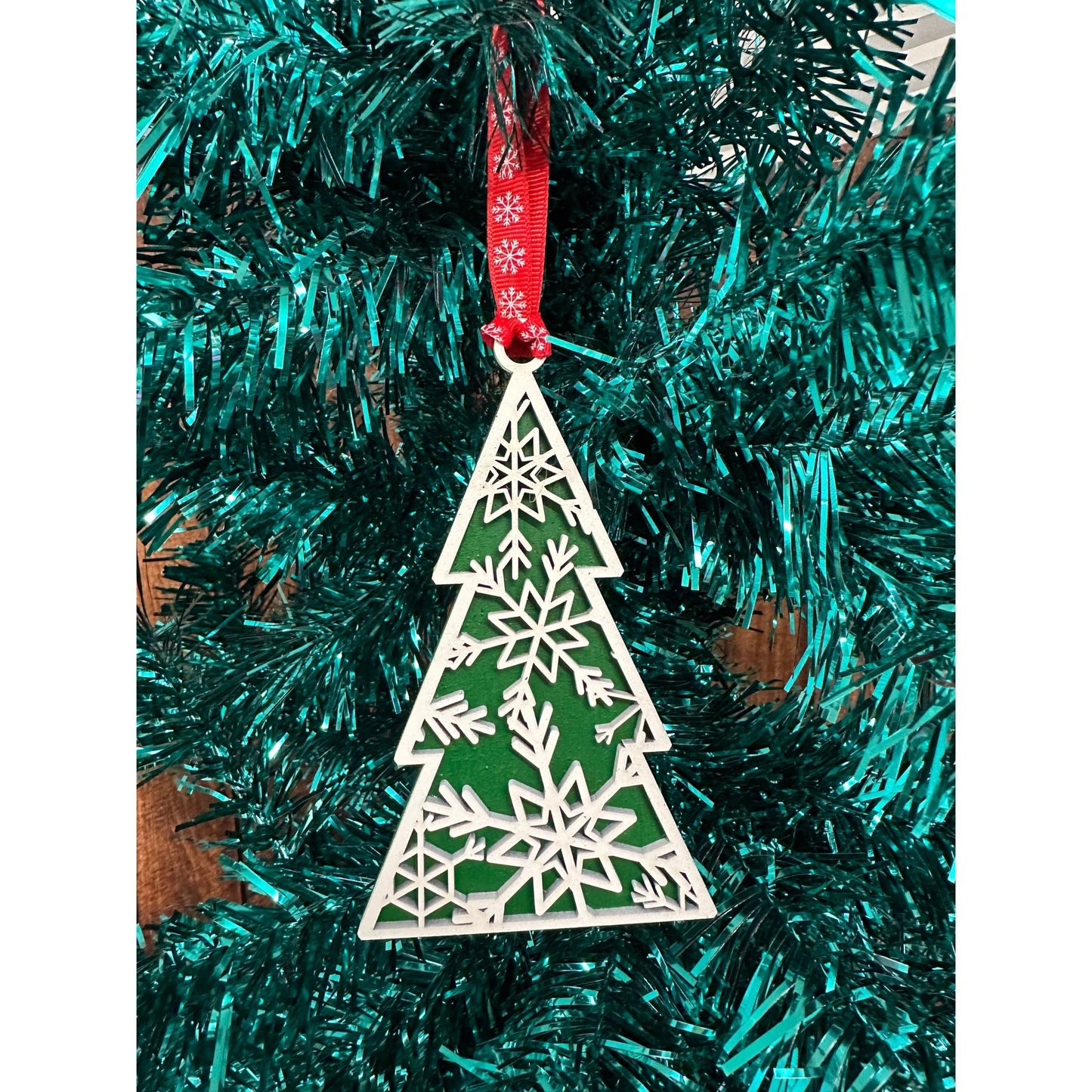 Snowflake Christmas Tree Ornaments - Nifty Decor & More