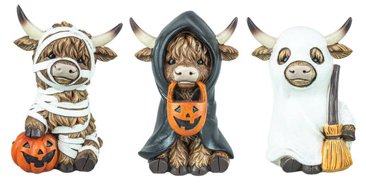 Trick or Treater Highland Cows animal figurine