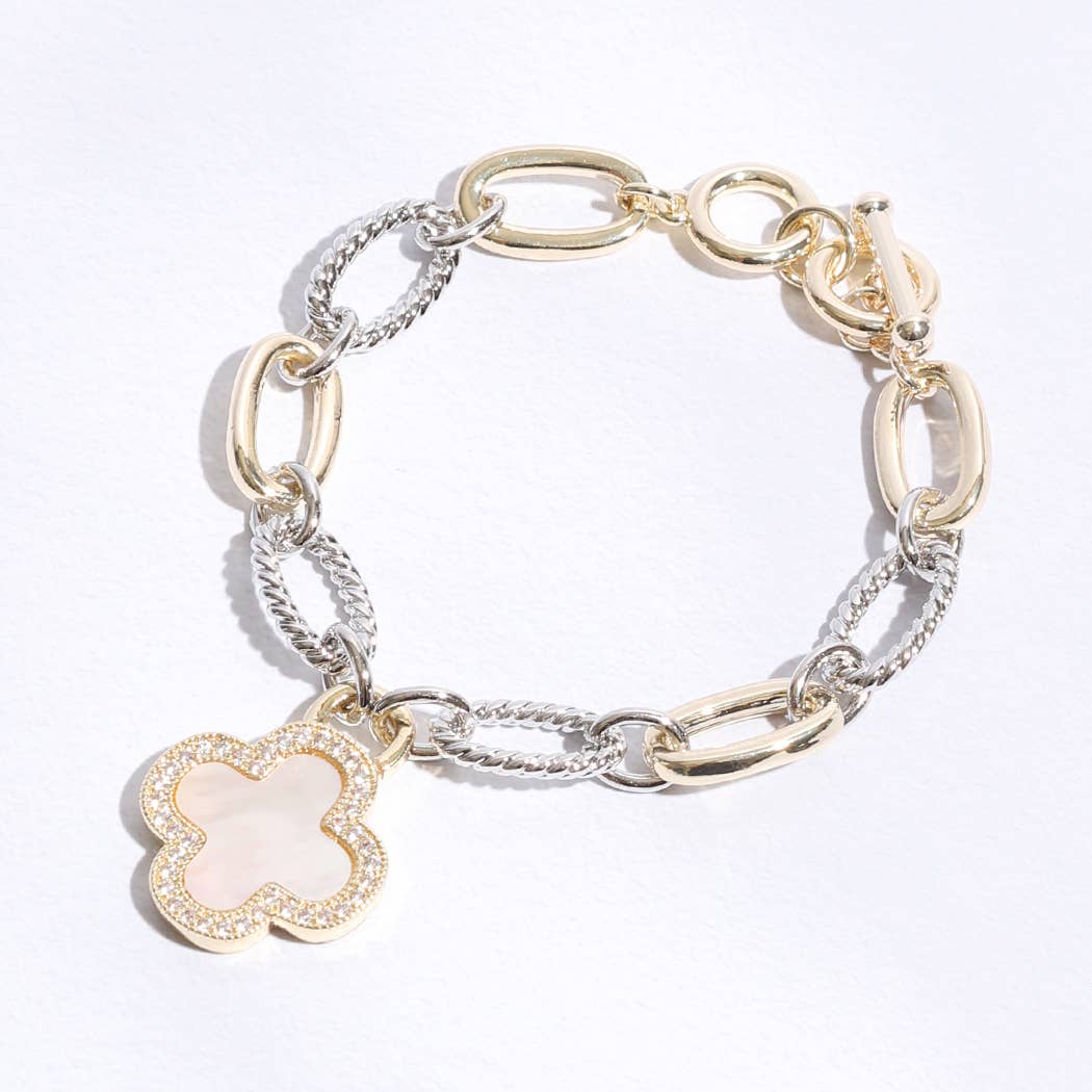 Two Link Clover MOP Link Bracelet ONE SIZE BKM
