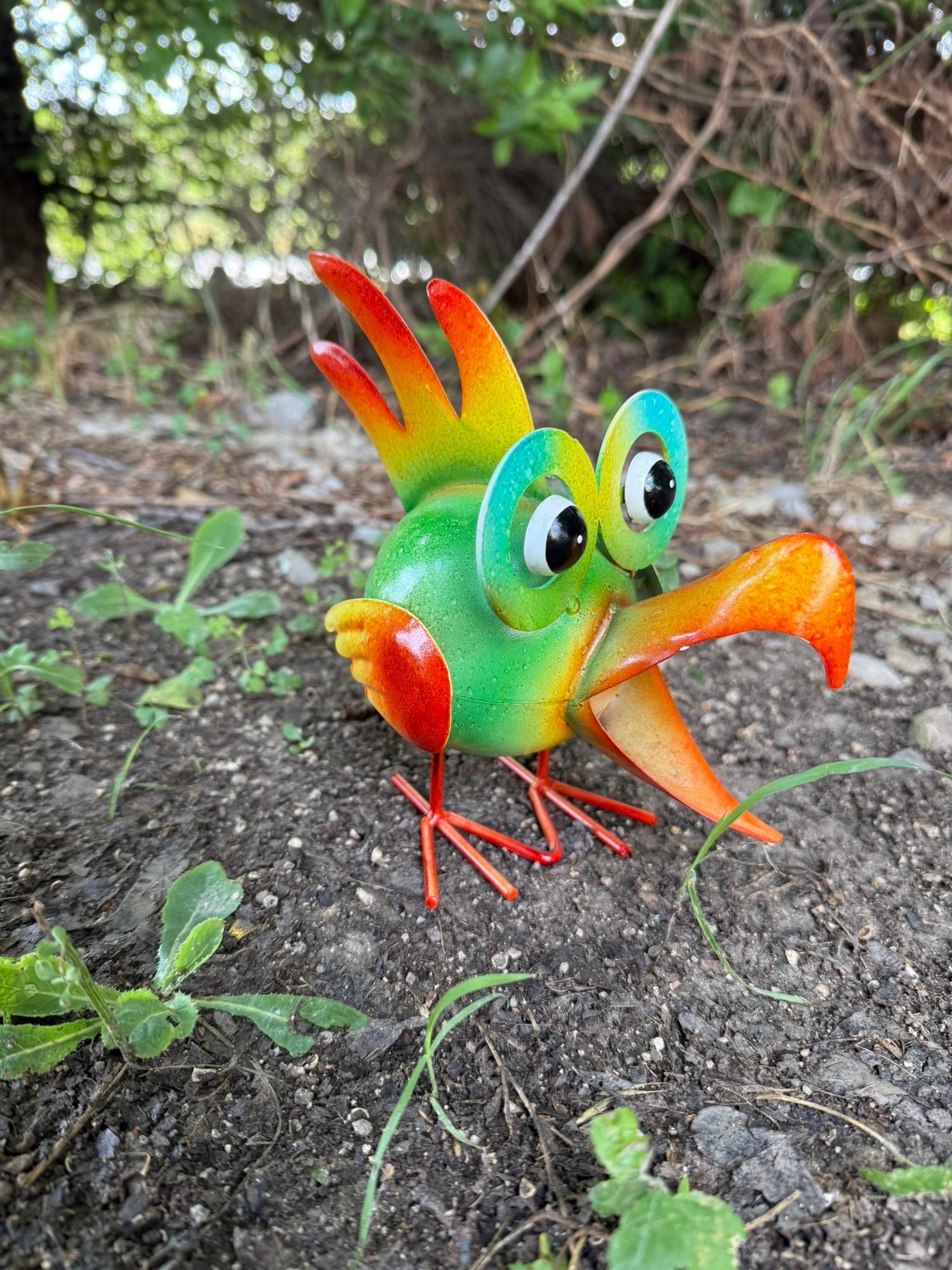 Whimsical Bumblebee Planter & Colorful Jungle Bird Décor, Metal Flower Bed Art, Garden Accent for Outdoor Lovers Gift - Nifty Decor & More